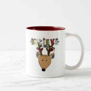 Caneca De Café Em Dois Tons Reindeer de Natal Acredite