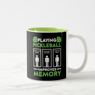 Caneca De Café Em Dois Tons Reproduzir o Pickleball melhora a memória