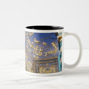 Caneca De Café Em Dois Tons Rússia, Pushkin. Detalhe do portão e torres de sup