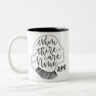 Caneca De Café Em Dois Tons Ruth Bader Ginsburg, Quando Há Nove RBG