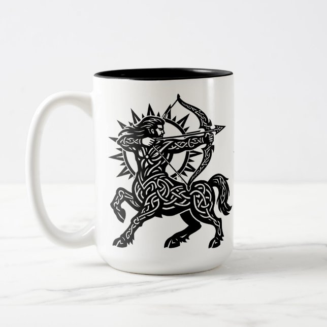 Caneca De Café Em Dois Tons Sagitário — O Arqueiro por BurnsInHell (Esquerda)