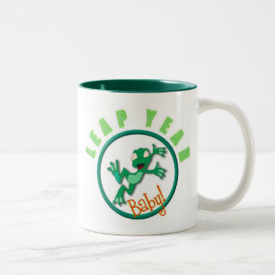 Caneca De Café Em Dois Tons sapo em um círculo