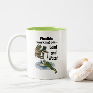 Caneca De Café Em Dois Tons Sapo Trabalho Flexível Humor Corporativo Festa