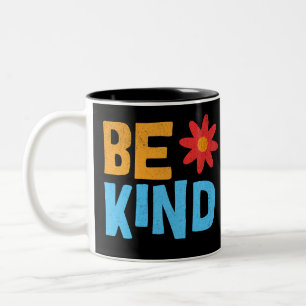 Caneca De Café Em Dois Tons Seja gentil, Camisa De Bondade, Víblias Positivas