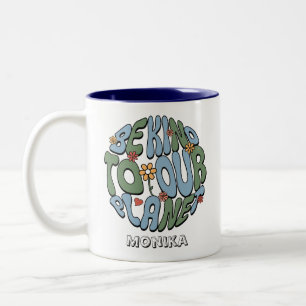 Caneca De Café Em Dois Tons Seja gentil com o nosso planeta - Salve o Monogram