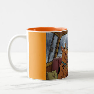 Caneca De Café Em Dois Tons Sessão de Snack Rainy Day Scooby