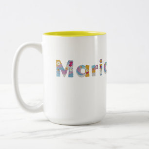 Caneca De Café Em Dois Tons Seu nome em letras florais artísticas / Maria Doi