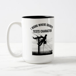 Caneca De Café Em Dois Tons Silhueta de Lineman Eletricista Minimalista 