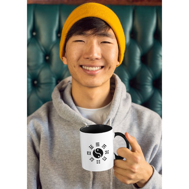 Caneca De Café Em Dois Tons símbolos chineses meridianos acupuntura (Criador carregado)