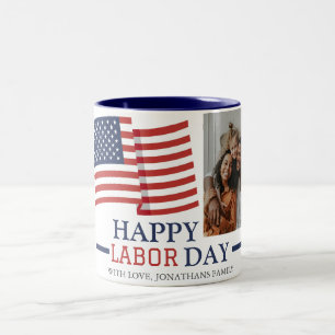 Caneca De Café Em Dois Tons Simples Elegante Feliz Dia do Trabalho com a bande
