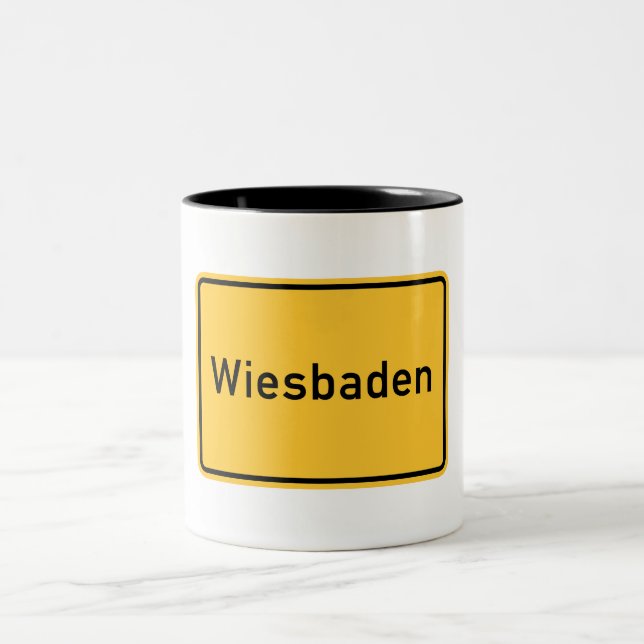 Caneca De Café Em Dois Tons Sinal de estrada de Wiesbaden, Alemanha (Centro)
