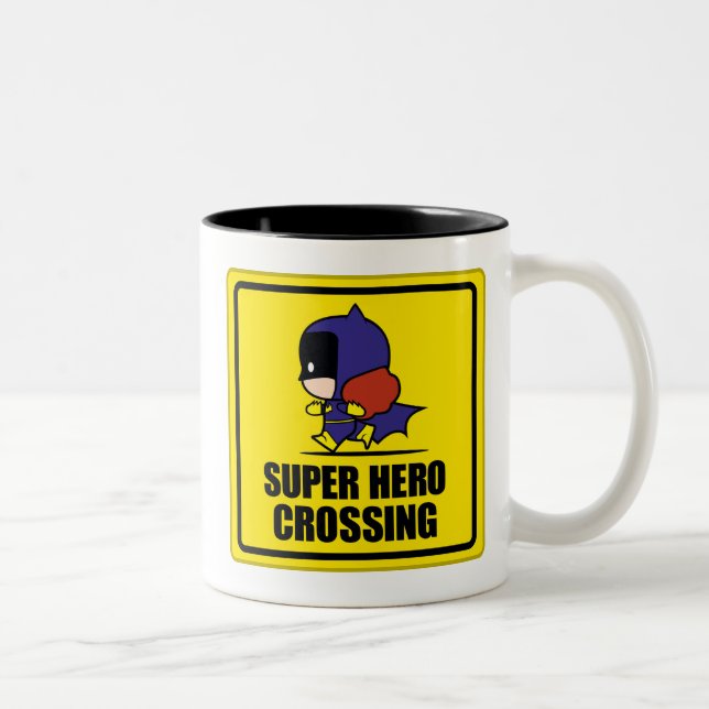 Caneca De Café Em Dois Tons Sinal de Superherói do Batente Chibi (Direita)