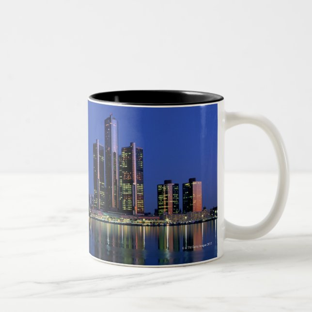 Caneca De Café Em Dois Tons Skyline de Detroit na noite (Direita)