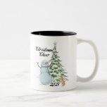 Caneca De Café Em Dois Tons Snowman Christmas Chee Winter Wonderland<br><div class="desc">Design gráfico de neve para expressar o Natal Cheer com ano personalizado.</div>