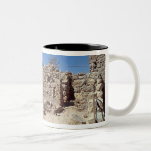 Caneca De Café Em Dois Tons Sobras do palácio da fortaleza