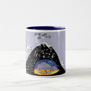 Caneca De Café Em Dois Tons sobre a colina e sob a colina