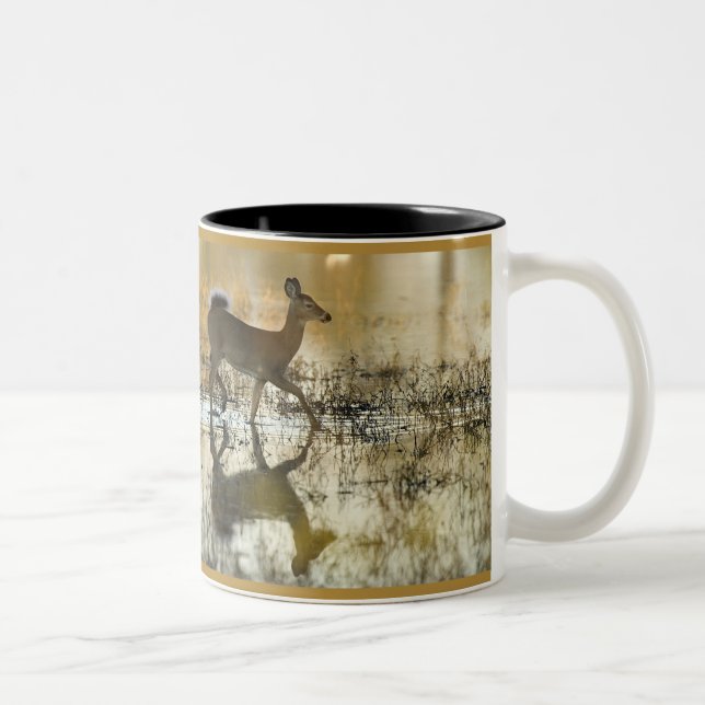 Caneca De Café Em Dois Tons Sombra dos cervos da Branco-Cauda (Direita)