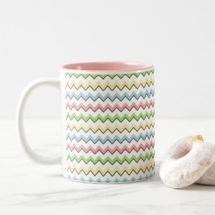 Caneca De Café Em Dois Tons Sombra Pastel da Chevron-Gota por Shirley Taylor