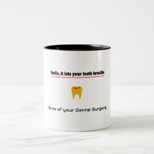 Caneca De Café Em Dois Tons Sorria, ele vamos seus dentes respirando