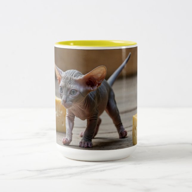 Caneca De Café Em Dois Tons Sphynx Kitten e Cheese Adoráveis (Centro)