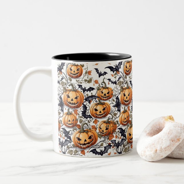 Caneca De Café Em Dois Tons Spooky Halloween - Padrão Sanguíneo (Com Donut)
