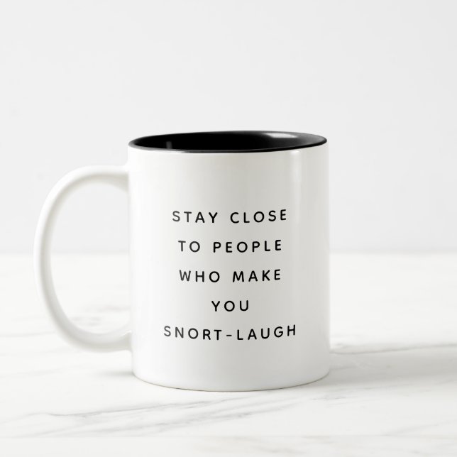 Caneca De Café Em Dois Tons Stay Close to People Happy Humorous Mug (Esquerda)