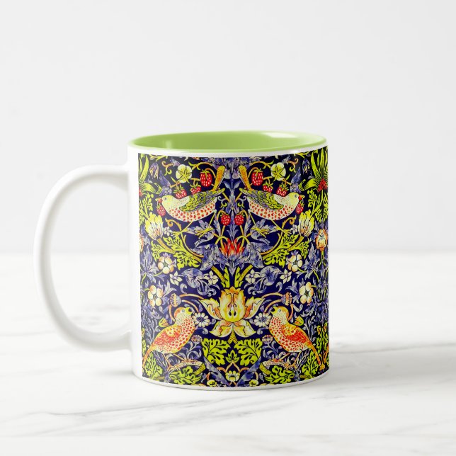 Caneca De Café Em Dois Tons Strawberry Thef Birds William Morris (Esquerda)