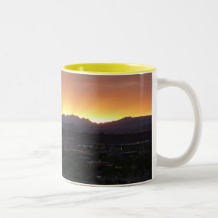 Caneca De Café Em Dois Tons Sunrise sobre Ruas. George Utah Landscape