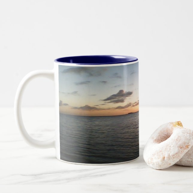 Caneca De Café Em Dois Tons Sunset Na Praia (Com Donut)