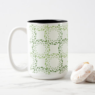Caneca De Café Em Dois Tons Swirling green leaf pattern