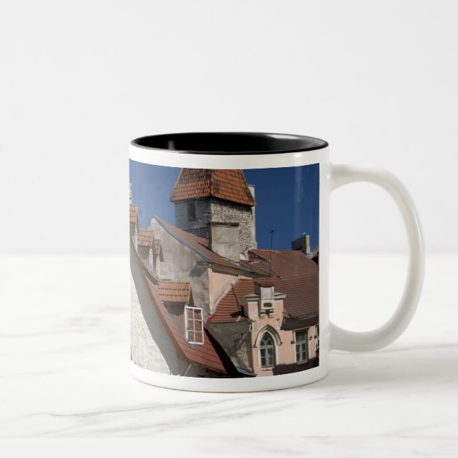 Caneca De Café Em Dois Tons Tallin, Estônia. Tallin é um pouco de um (Direita)