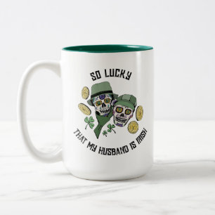 Caneca De Café Em Dois Tons Tão Sortudo Que O Marido Irlandês Pia Açúcar