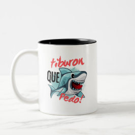 CANECA DE CAFÉ EM DOIS TONS TIBURÃO DIZ QUE PEDO, TUBARÃO, O QUE ESTÁ ACONTECE