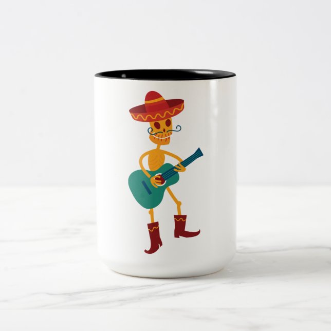Caneca De Café Em Dois Tons Toca violão esqueleto festivo (Centro)