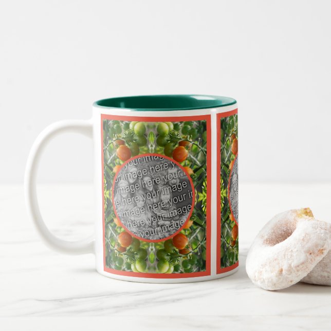 Caneca De Café Em Dois Tons Tomates de cereja do jardim - Adicione sua própria (Com Donut)
