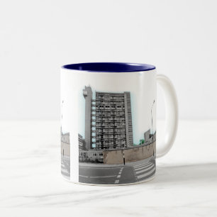 CANECA DE CAFÉ EM DOIS TONS TORRE TRELLICK LONDRES: FOTO DA ARQUITETURA URBANA