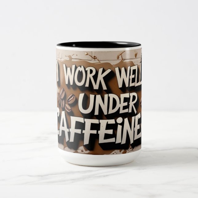 Caneca De Café Em Dois Tons "Trabalho Bem Sob Cafeína - Coffee Mug" (Centro)