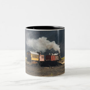 Caneca De Café Em Dois Tons Trem do vapor
