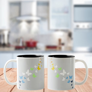 Caneca De Café Em Dois Tons Trilha de Borboletas Orgulho Agênero AroAce