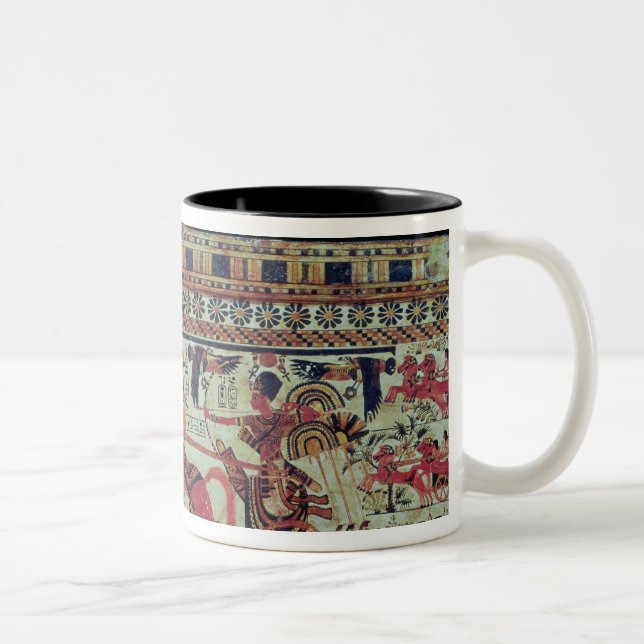 Caneca De Café Em Dois Tons Tutankhamun em seus africanos de ataque do chariot (Direita)