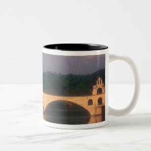 Caneca De Café Em Dois Tons UE, França, Provença, Vaucluse, Avignon. Ponte