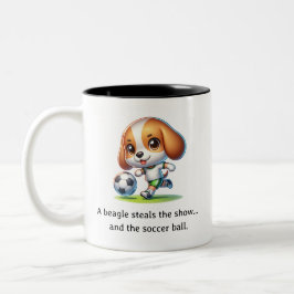 Caneca De Café Em Dois Tons Um beagle rouba o show