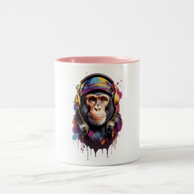 Caneca De Café Em Dois Tons Um macaco vestindo fones de ouvido 2025 (Centro)