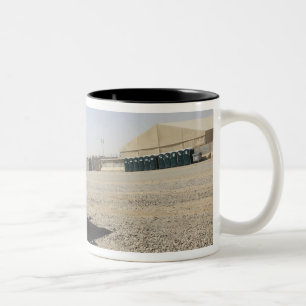 Caneca De Café Em Dois Tons Um Oshkosh M-ATV 2