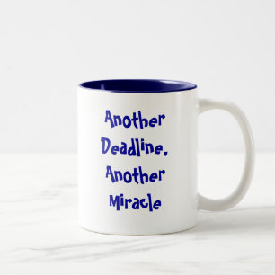 Caneca De Café Em Dois Tons Um outro fim do prazo, um outro milagre