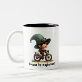 Caneca De Café Em Dois Tons Uma criança feliz dirigindo uma bicicleta a vapor