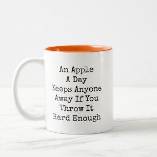 Caneca De Café Em Dois Tons Uma Maçã Por Dia Engraçado Sarcástico