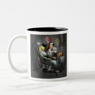 Caneca De Café Em Dois Tons Uma noite de Dia das Bruxas no dentista