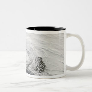Caneca De Café Em Dois Tons Uma tempestade sobre o Mar Negro e o Mar de Azov