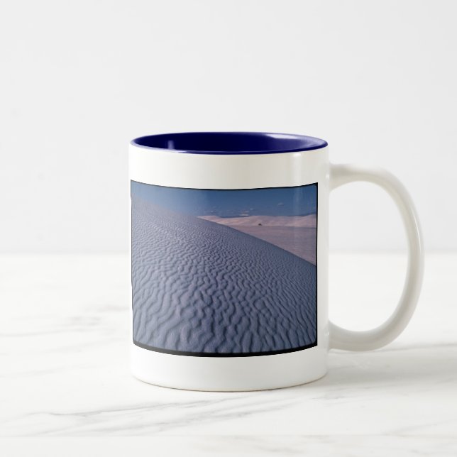 Caneca De Café Em Dois Tons Uma viagem de mil milhas começa… (Direita)